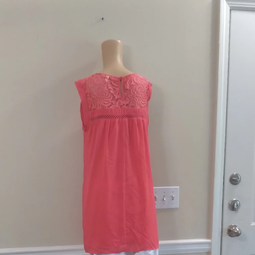 4/$20 women's top - Picture 4 of 8